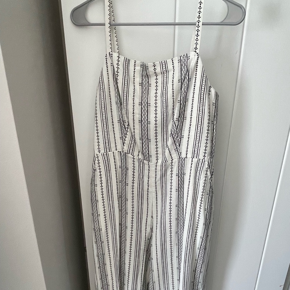 Cream with navy details